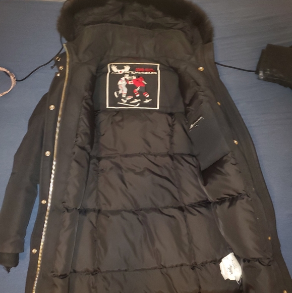 Moose knuckle - Picture 2 of 6